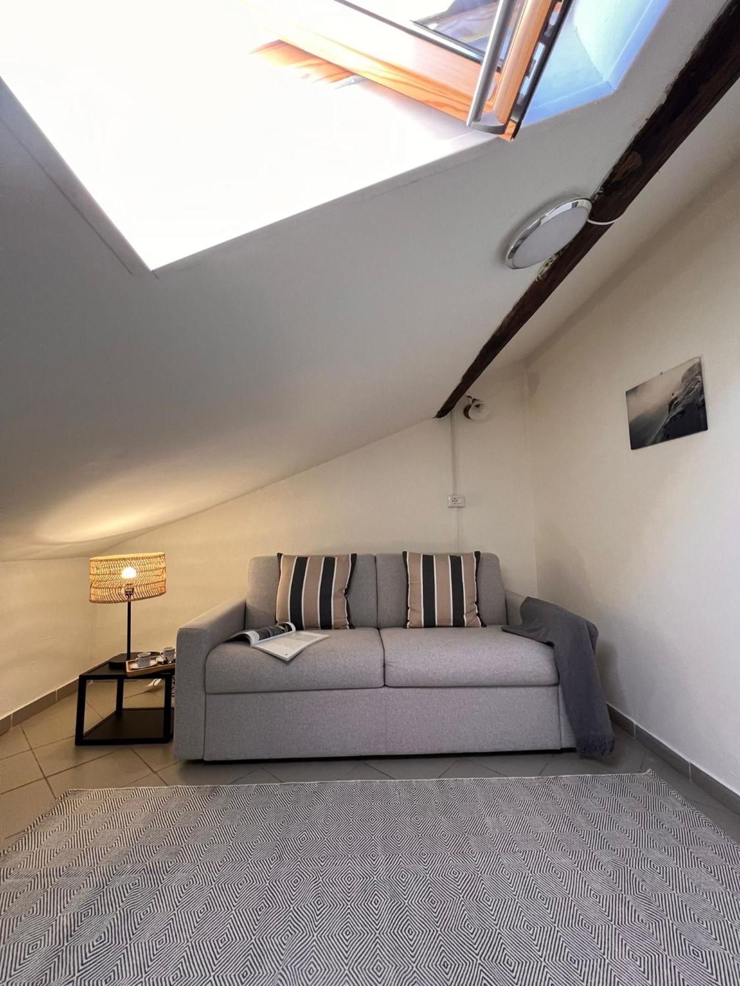 La Mansarda Apartment Como Bagian luar foto