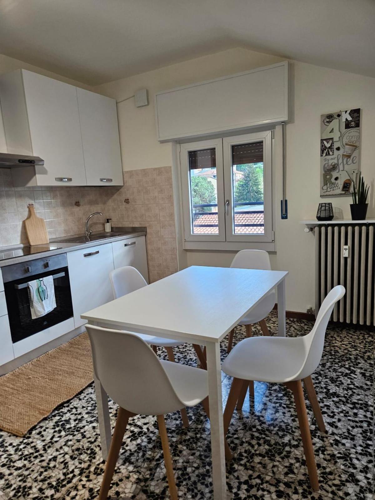 La Mansarda Apartment Como Bagian luar foto