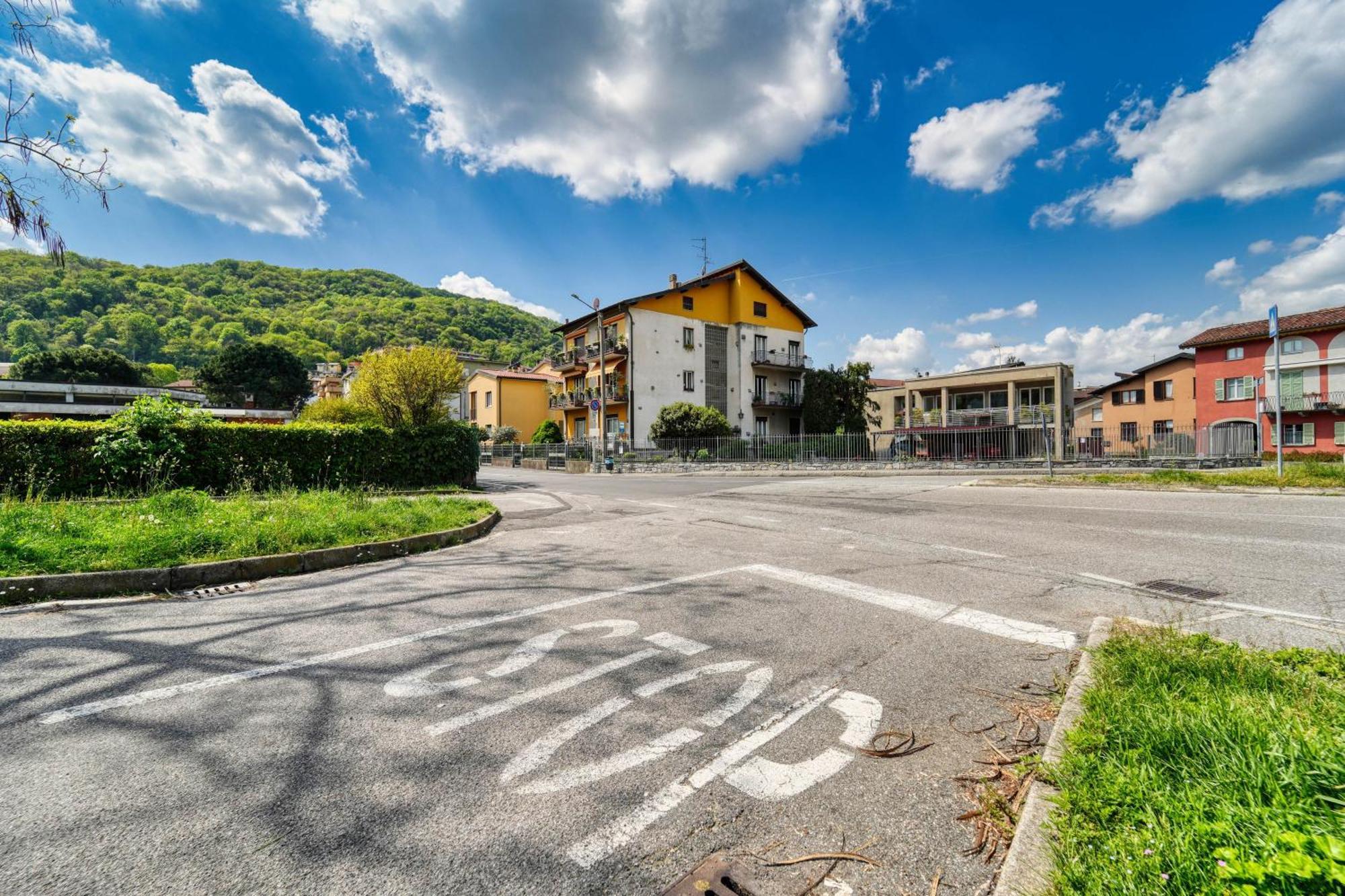 La Mansarda Apartment Como Bagian luar foto