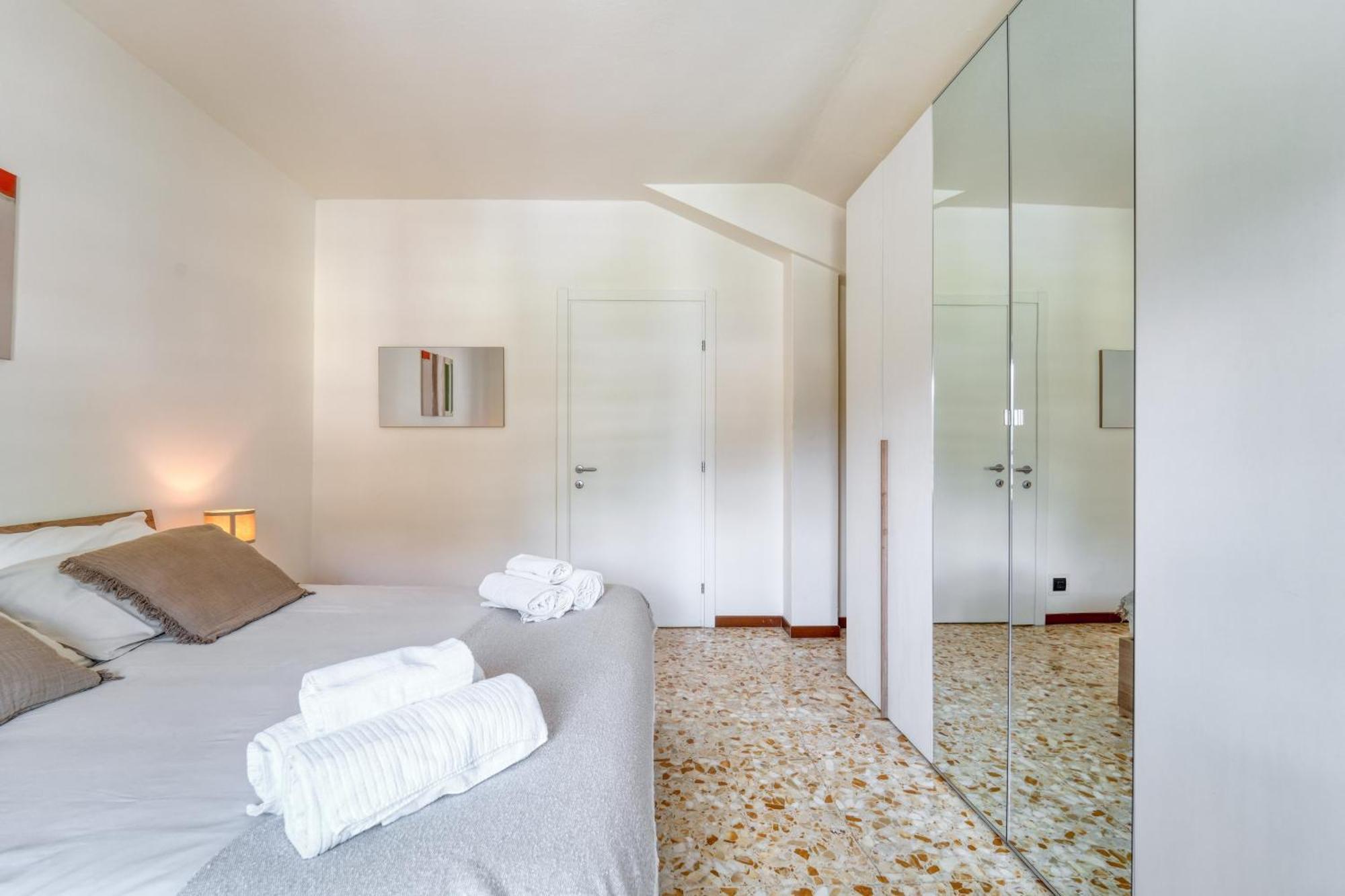 La Mansarda Apartment Como Bagian luar foto